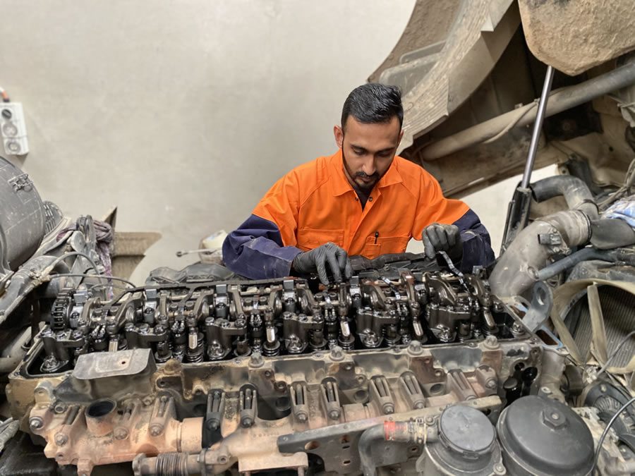 truck mechanic